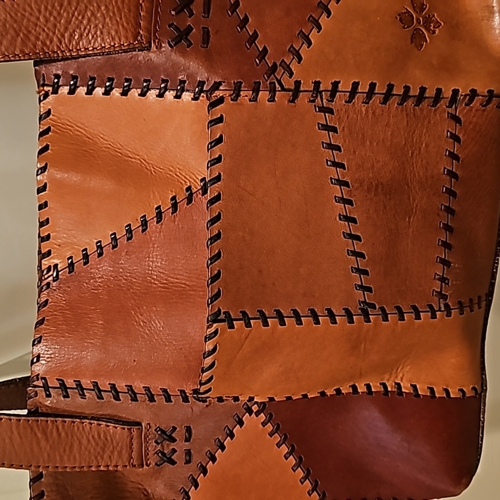 Patricia Nash leather purse - Picture 3 of 13